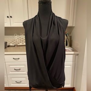 VINCE CAMUTO black top